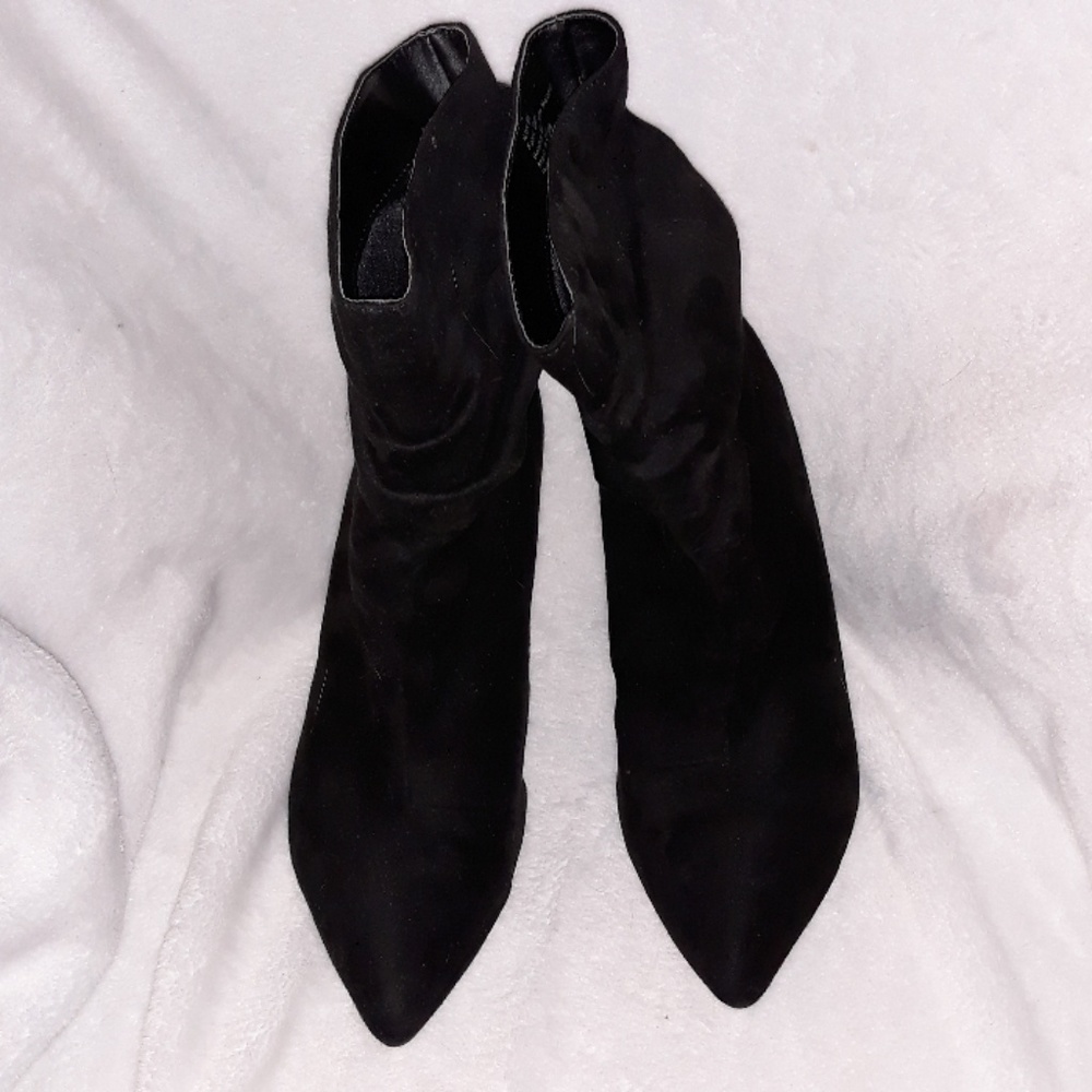 Boots - Picture 3 of 4
